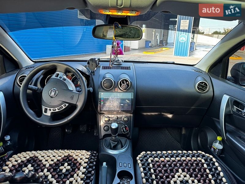 Nissan-4