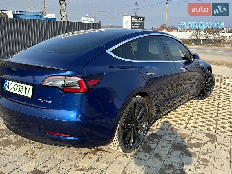 Tesla-3