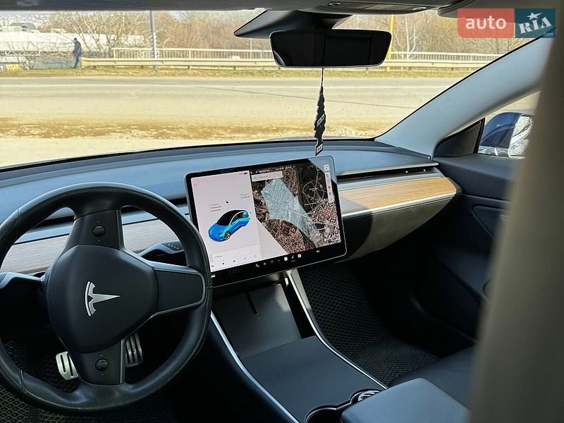 Tesla-4