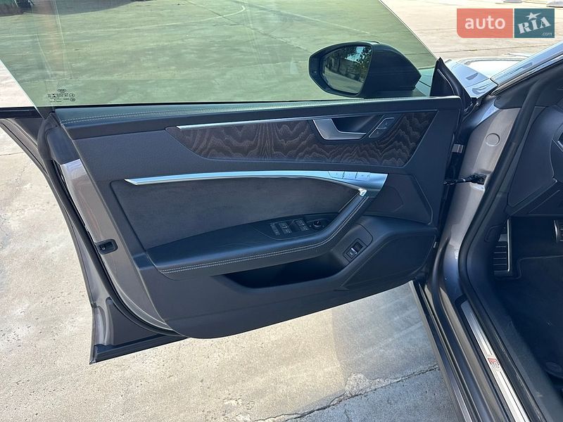 Audi-6