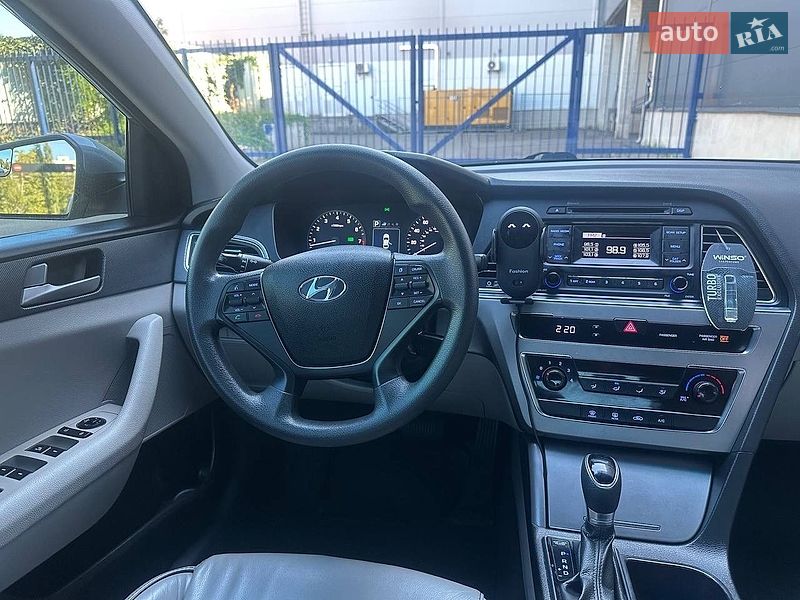 Hyundai-36