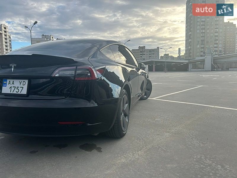 Tesla-8