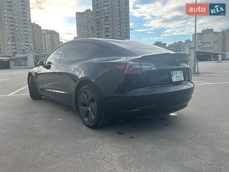 Tesla-3