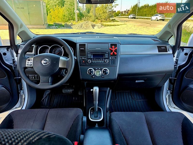 Nissan-2