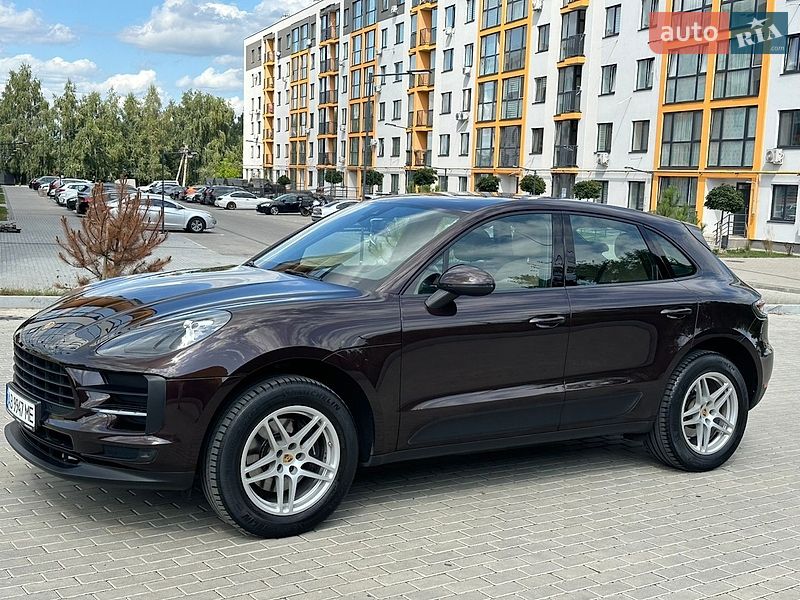 Porsche-0