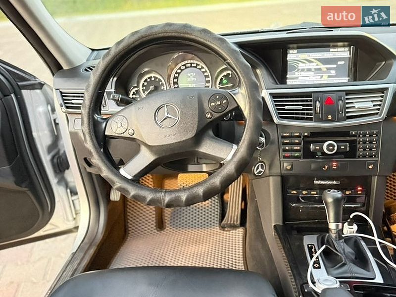Mercedes-Benz-14