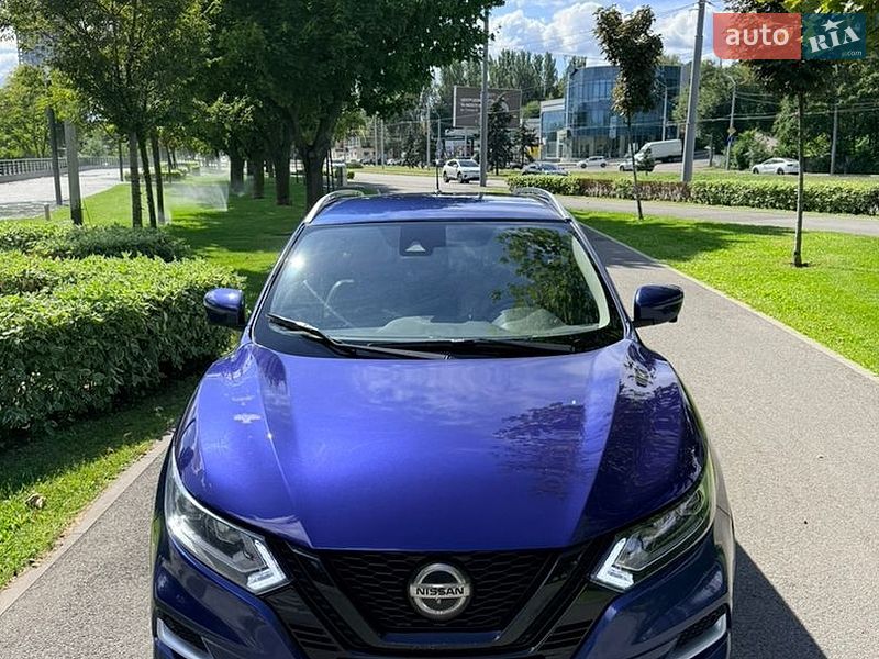 Nissan-19