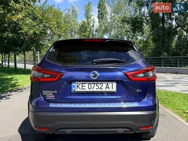 Nissan-15
