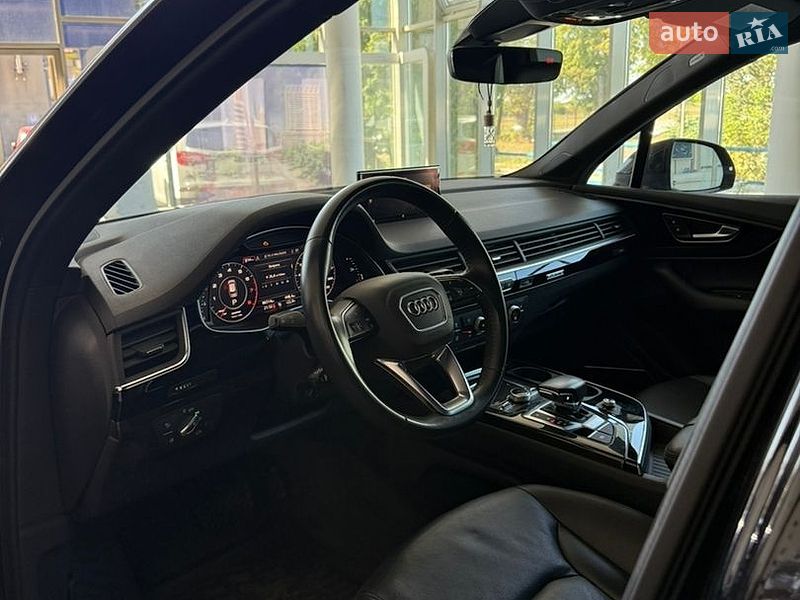Audi-12