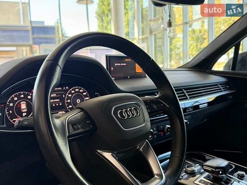 Audi-5