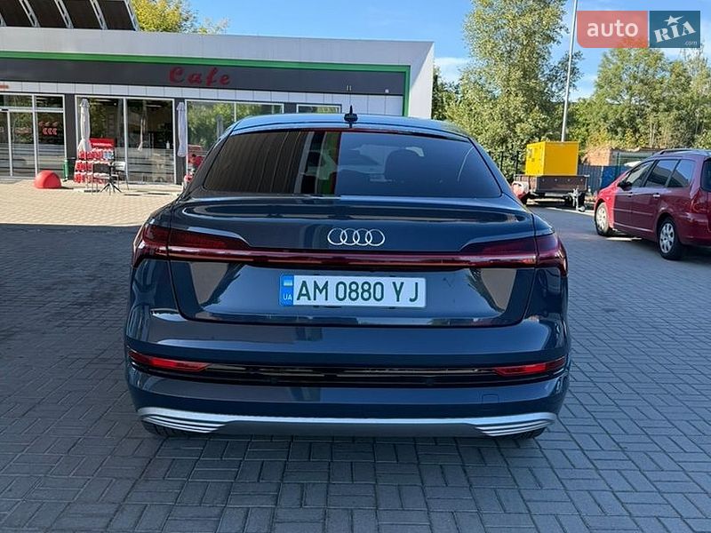 Audi-0