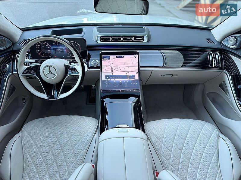 Mercedes-Benz-27