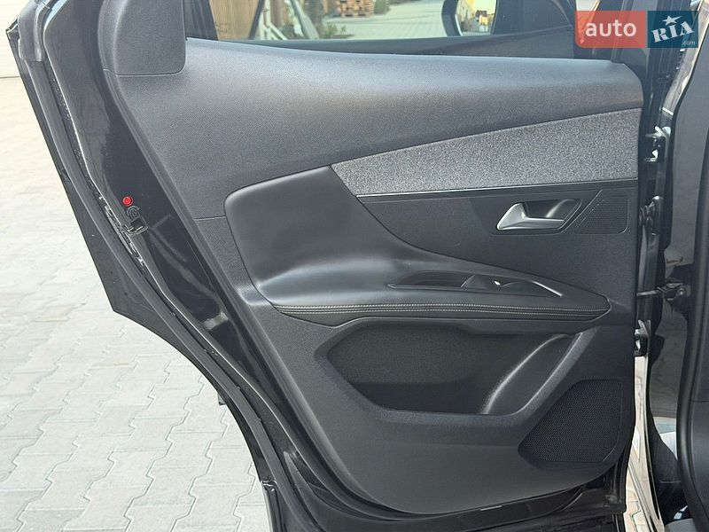 Peugeot-0