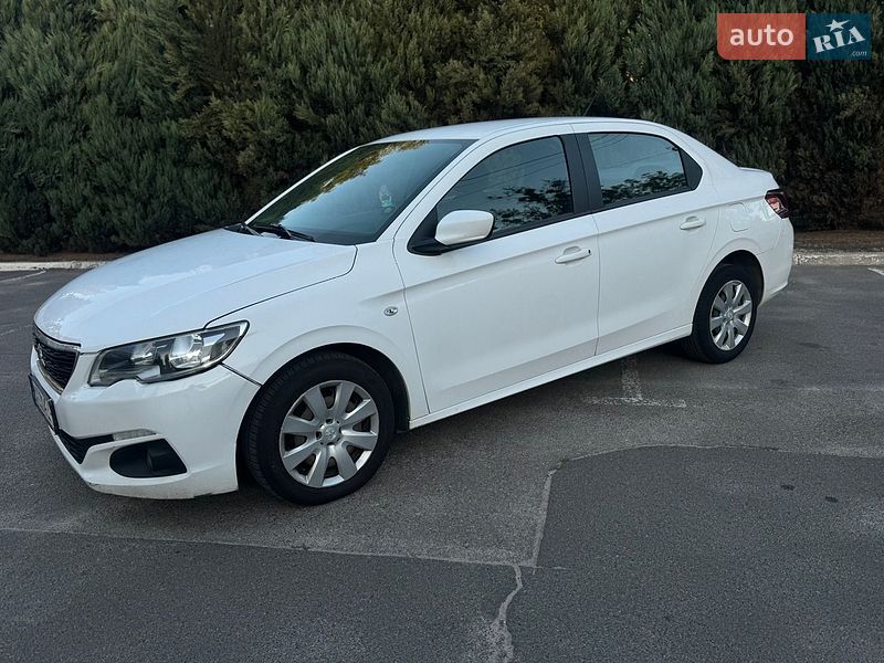 Peugeot-0