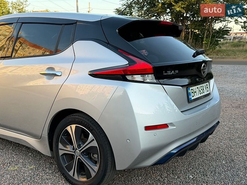 Nissan-12