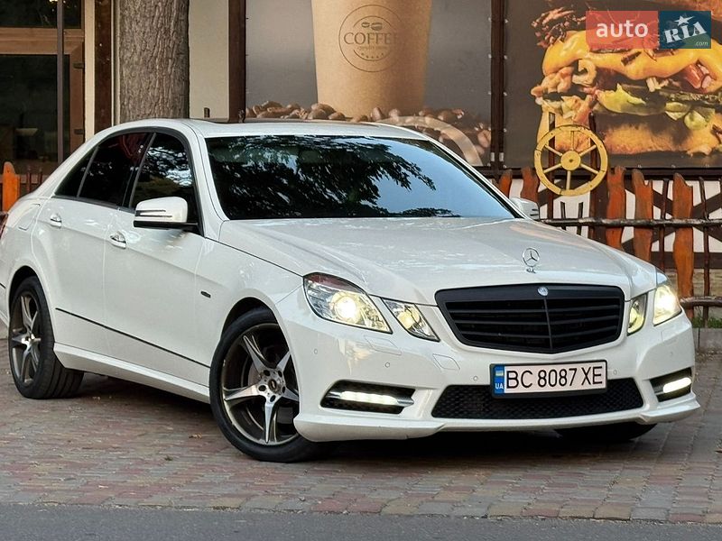 Mercedes-Benz-1