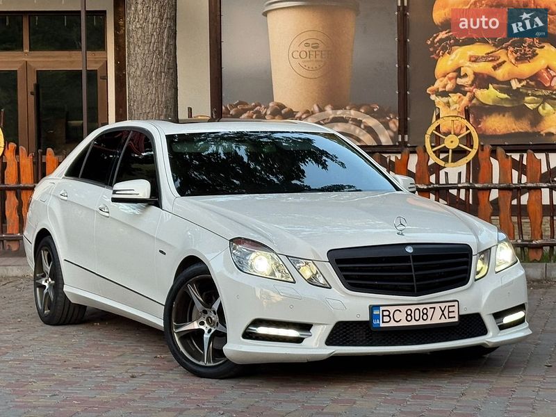 Mercedes-Benz-60
