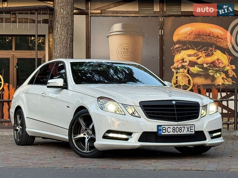 Mercedes-Benz-43