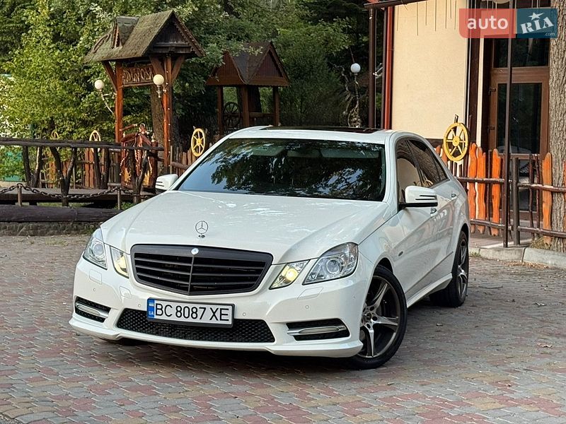 Mercedes-Benz-46