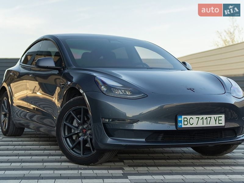 Tesla-0