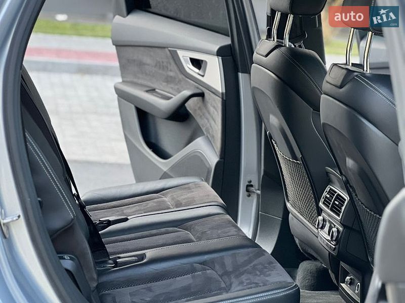 Audi-23