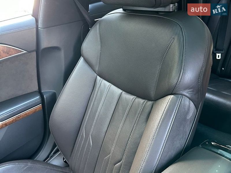 Audi-48