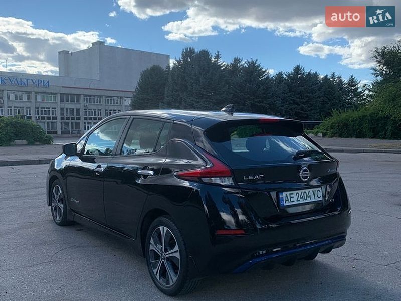 Nissan-10