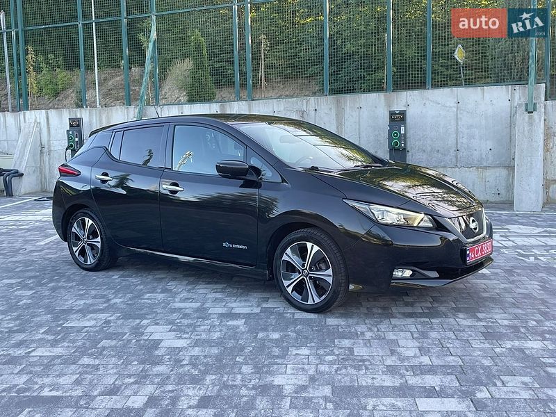 Nissan-30