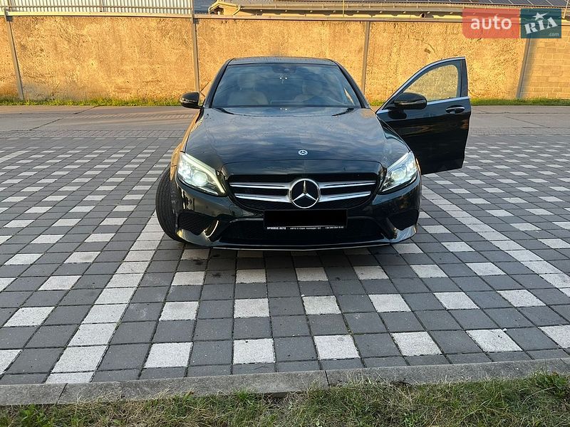 Mercedes-Benz-15
