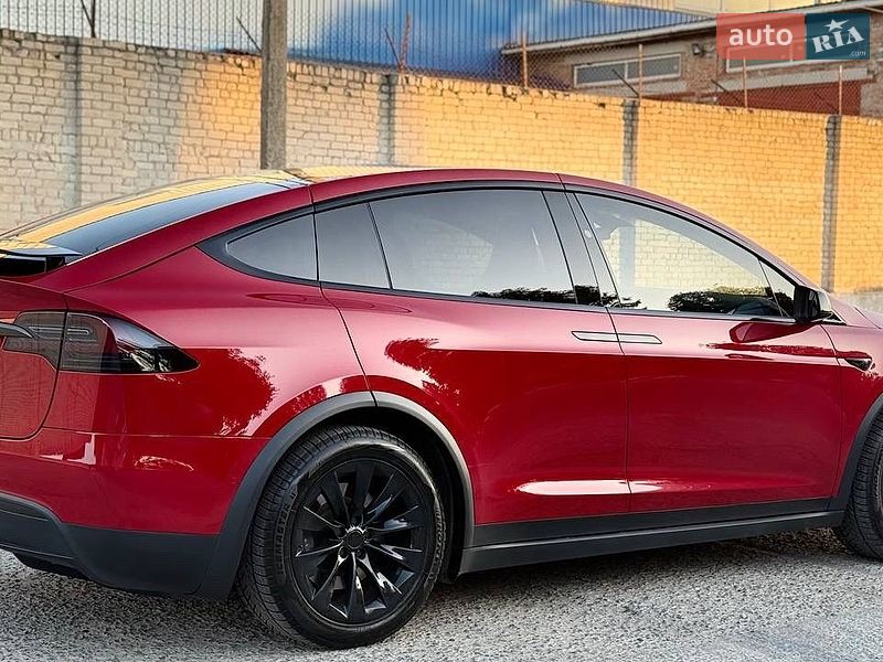 Tesla-8