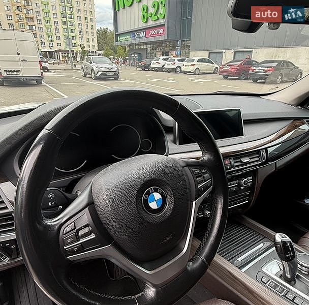 BMW-12