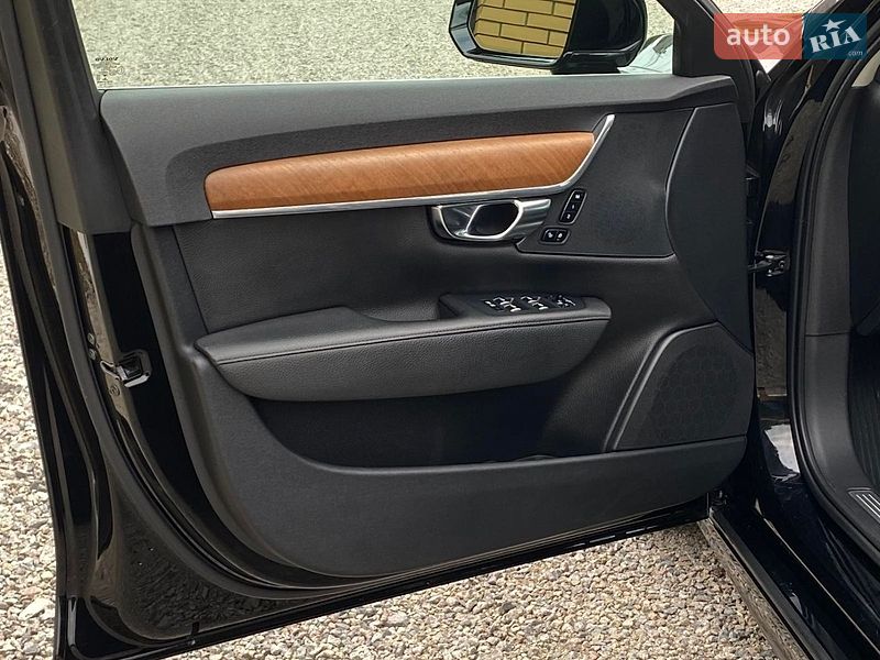 Volvo-25