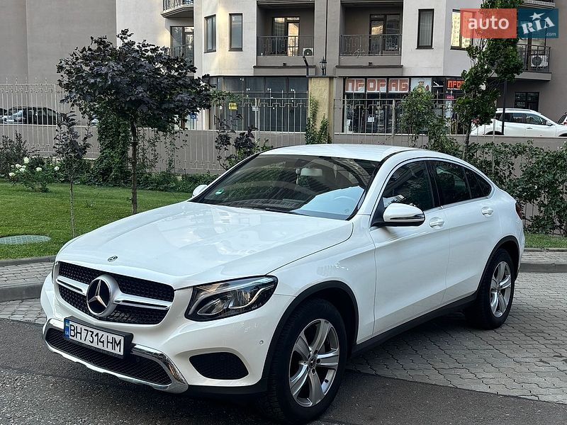 Mercedes-Benz-4