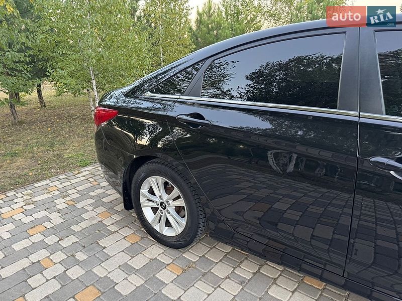 Hyundai-41