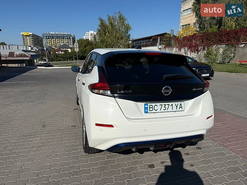 Nissan-8