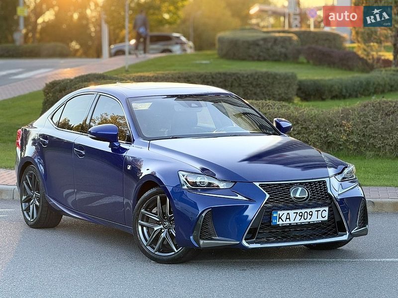 Lexus-13