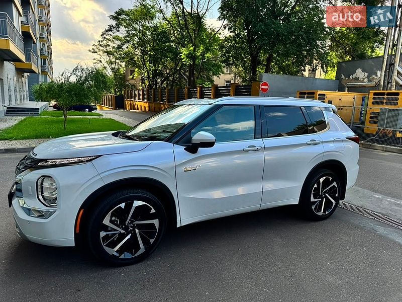 Mitsubishi-0