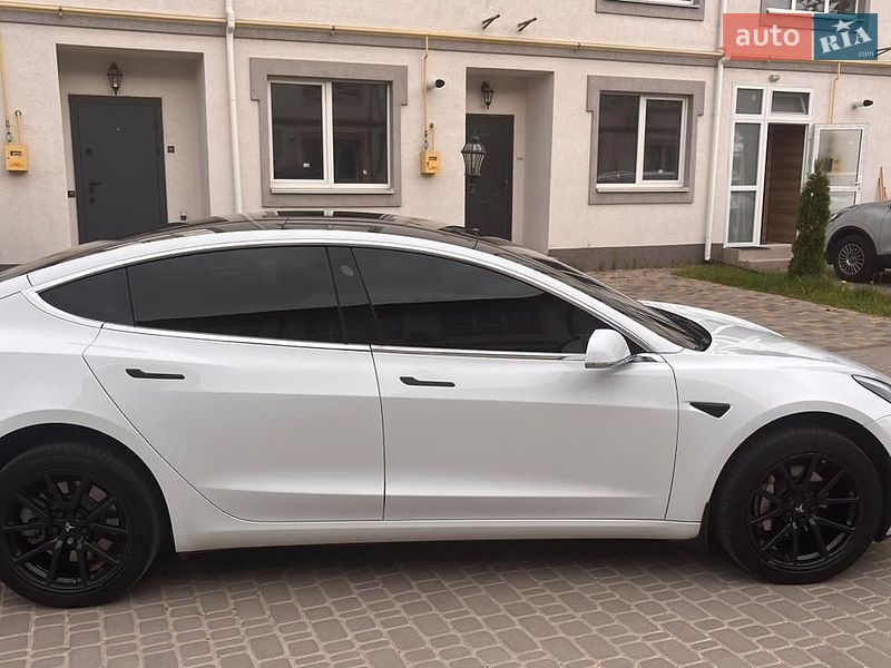 Tesla-8