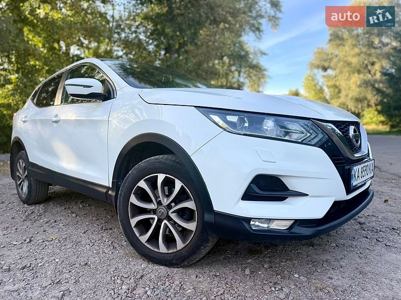 Nissan-12