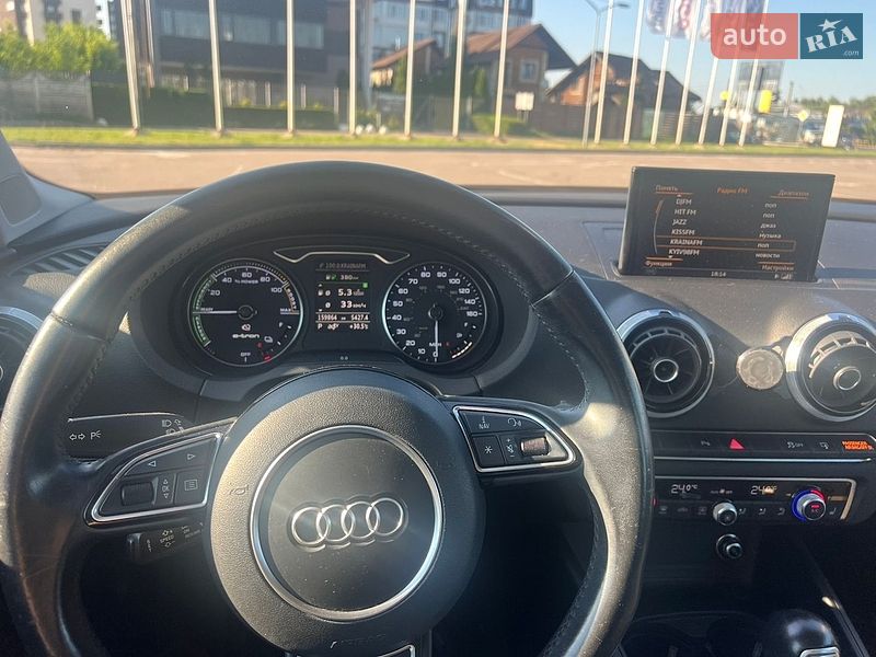 Audi-0