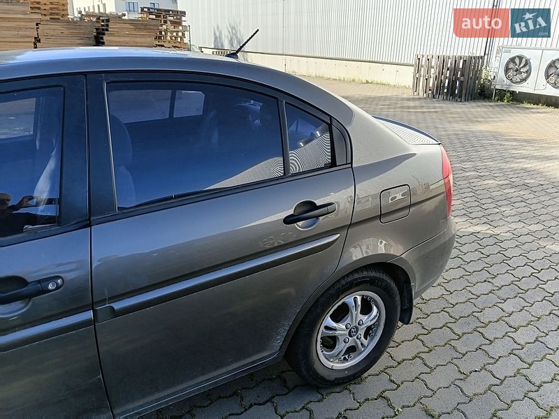 Hyundai-12