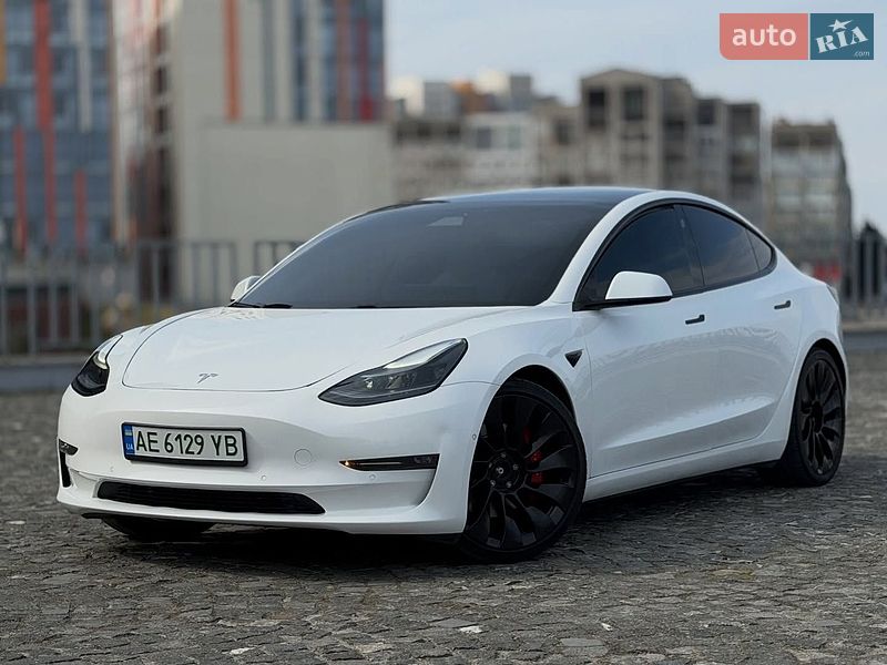 Tesla-8