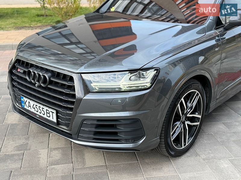 Audi-8