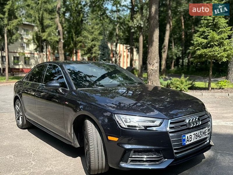 Audi-0