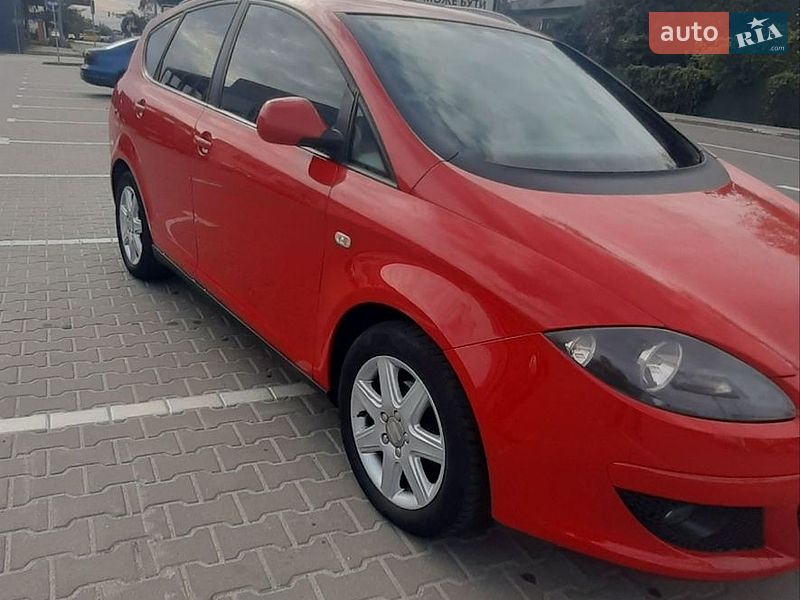 SEAT-12
