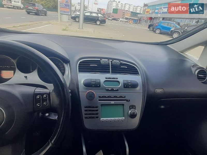 SEAT-9