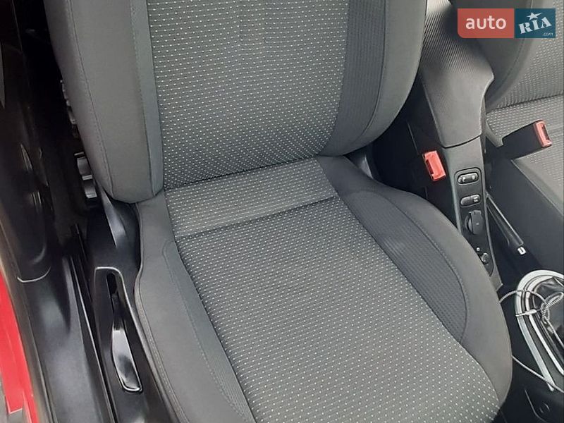 SEAT-8