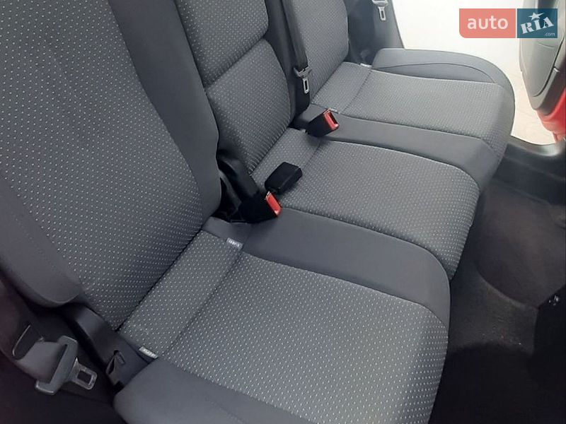SEAT-6