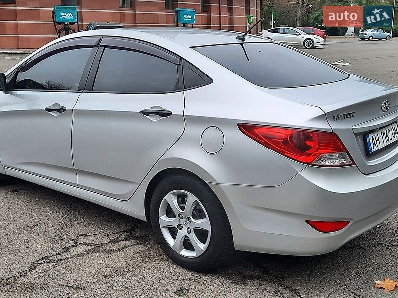 Hyundai-8