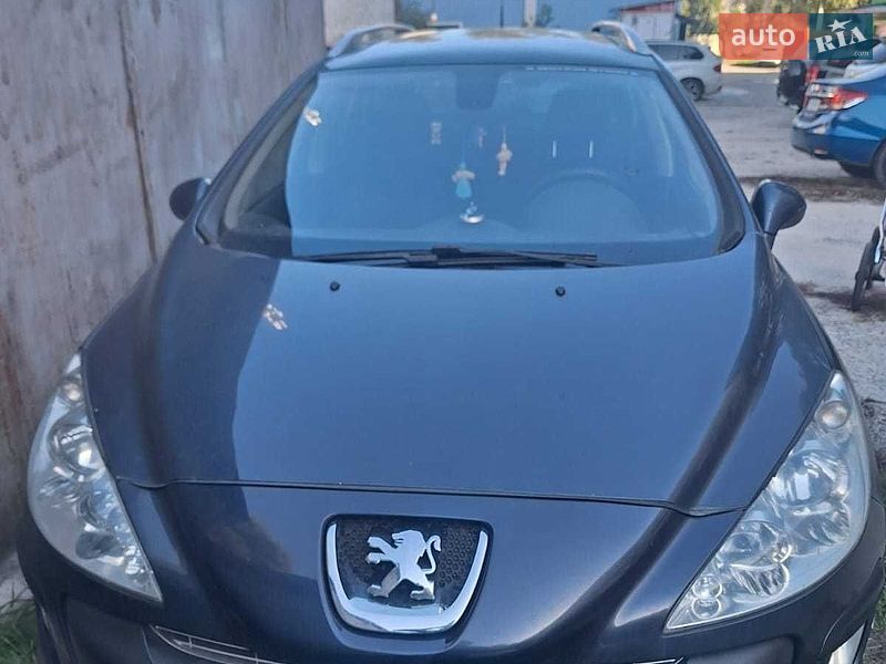 Peugeot-4